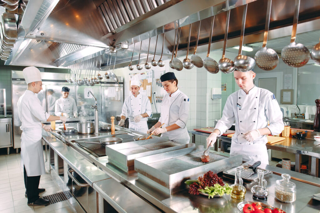 A Food Lover’s Guide to Dining Near St. Joseph Sound Estates in Palm Harbor